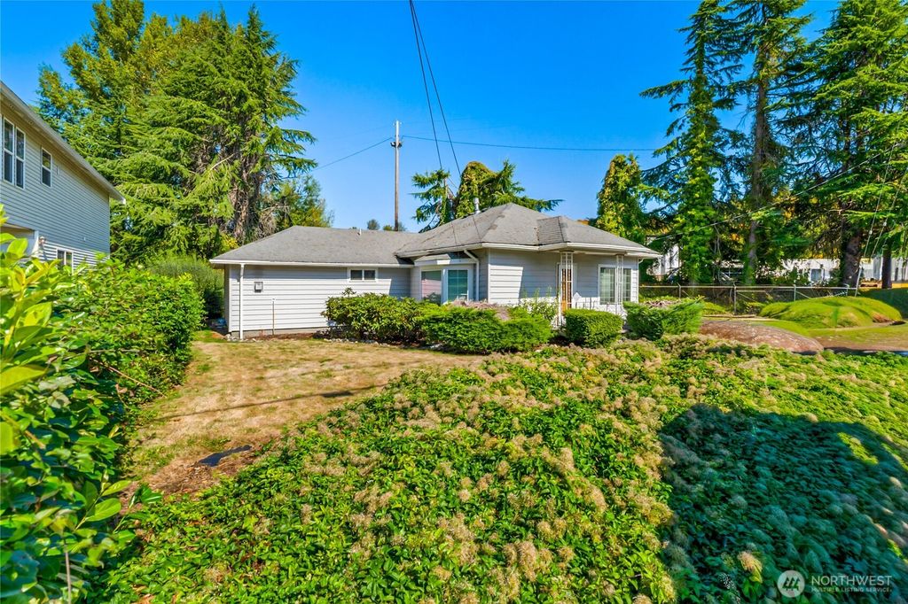 Photo of 4230 S 116th Street, Tukwila, WA 98168 (MLS # 2443101)