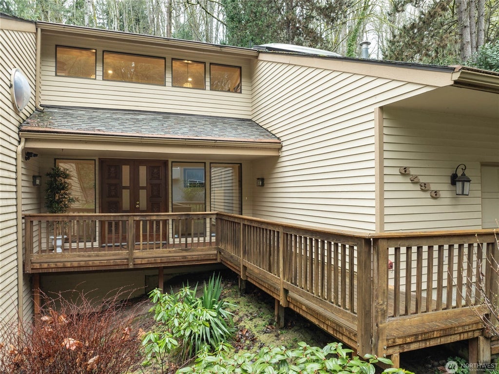 Photo of 6436 NE 135th Place, Kirkland, WA 98034 (MLS # 2597058)
