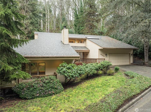 Photo of 6436 NE 135th Place, Kirkland, WA 98034 (MLS # 2597058)