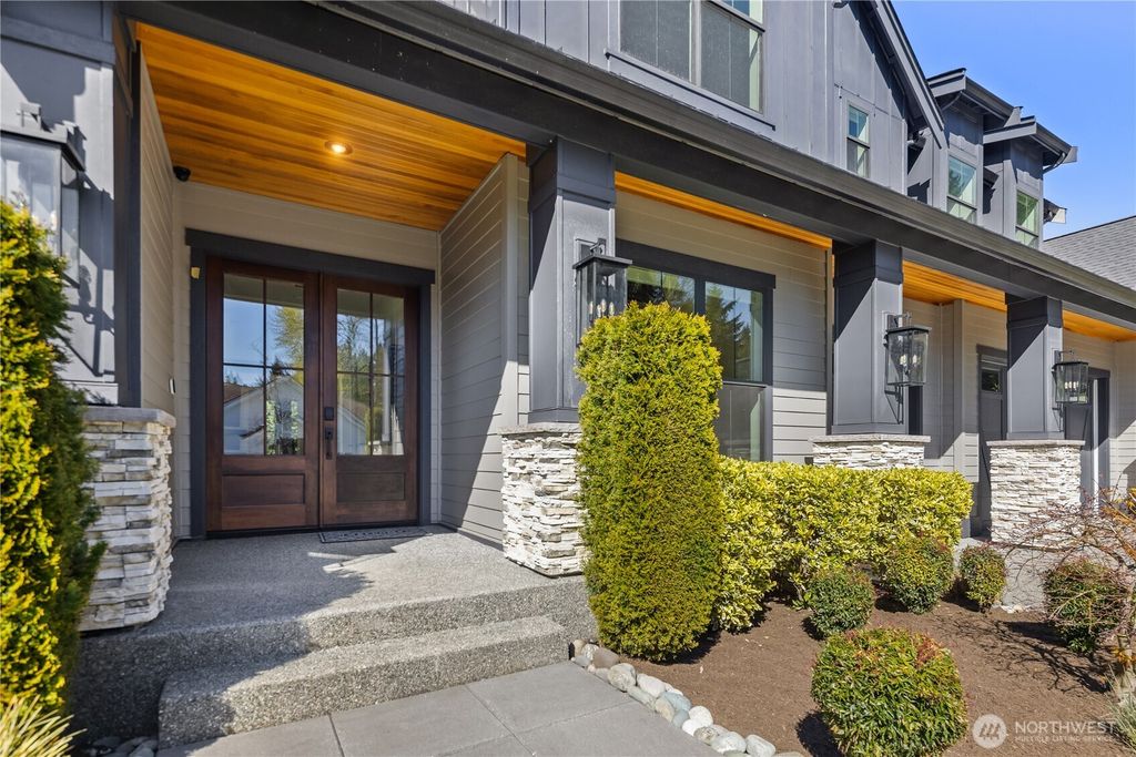 Photo of 11688 NE 33rd St. St, Bellevue, WA 98005 (MLS # 2492694)