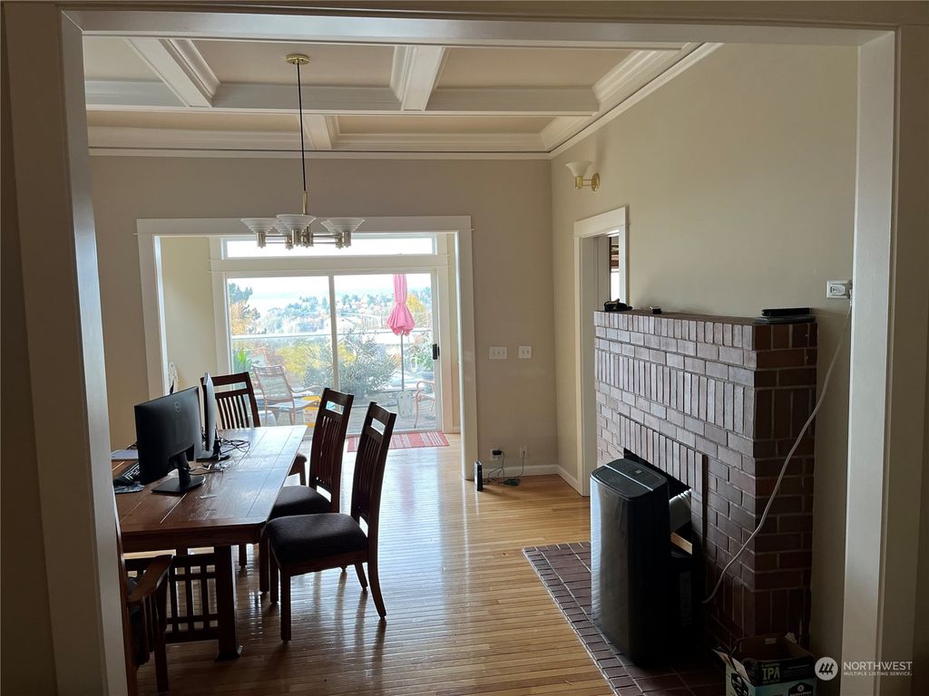 Photo of 1517 9th Avenue W, Seattle, WA 98119 (MLS # 2180091)