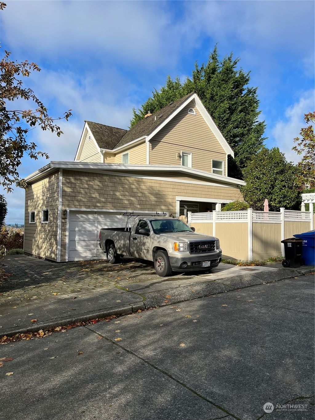 Photo of 1517 9th Avenue W, Seattle, WA 98119 (MLS # 2180091)