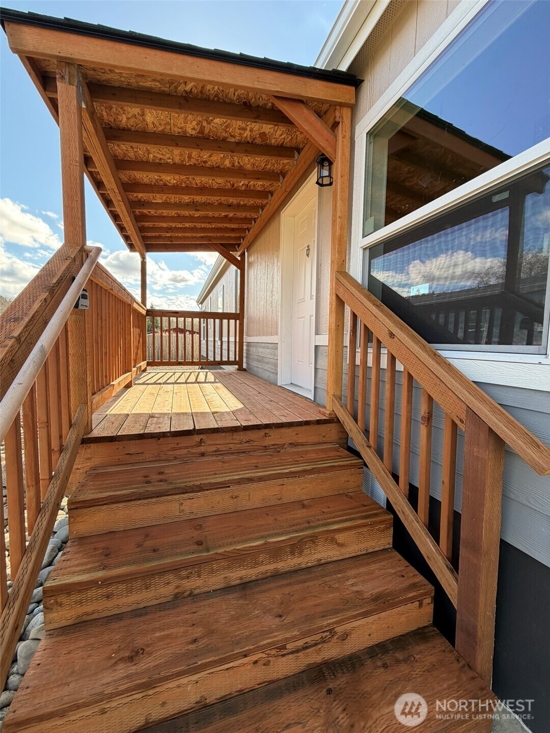 2010 Broadway Avenue 38