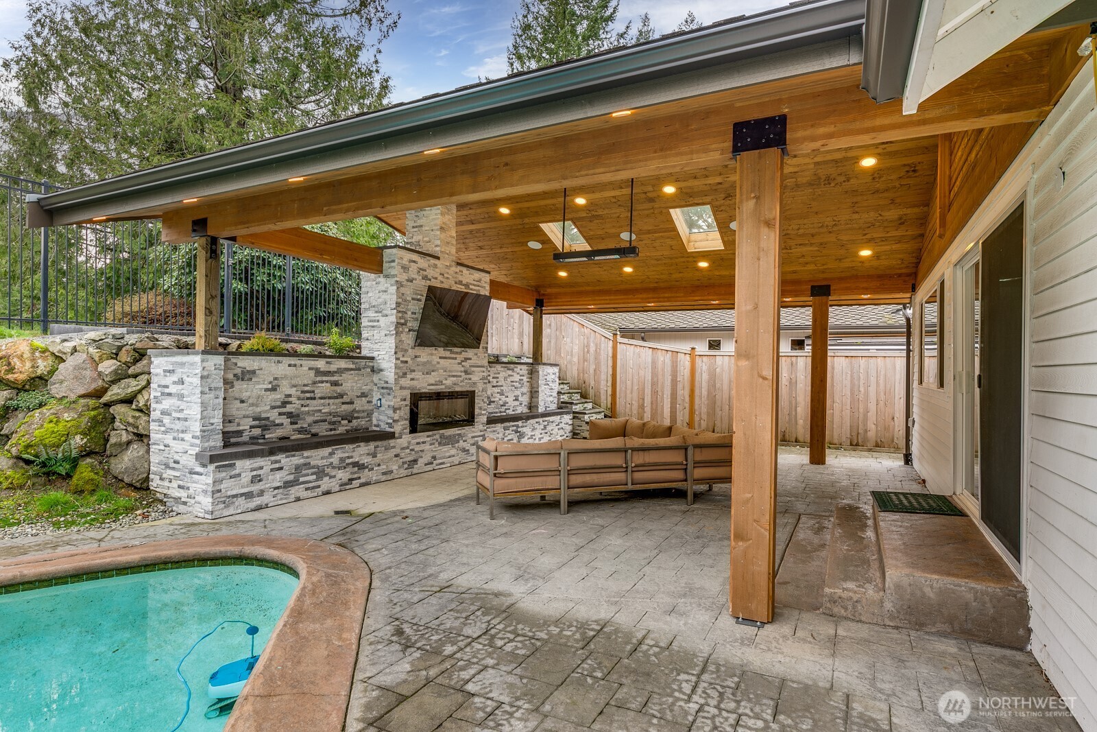 14801 SE Fairwood Boulevard