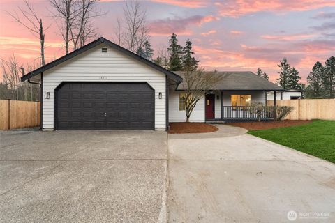 Photo of 14311 94th Avenue E, Puyallup, WA 98373 (MLS # 2477386)