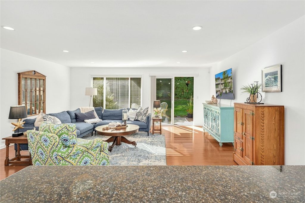 Photo of 7609 SE 29th Street, Mercer Island, WA 98040 (MLS # 2291603)