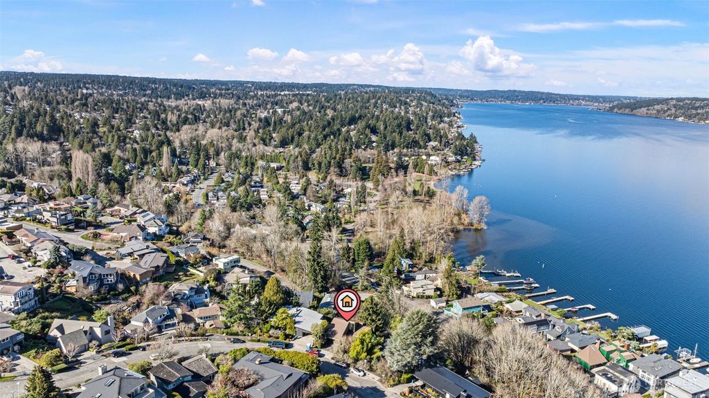 Photo of 5332 NE 86th St St, Seattle, WA 98115 (MLS # 2341697)
