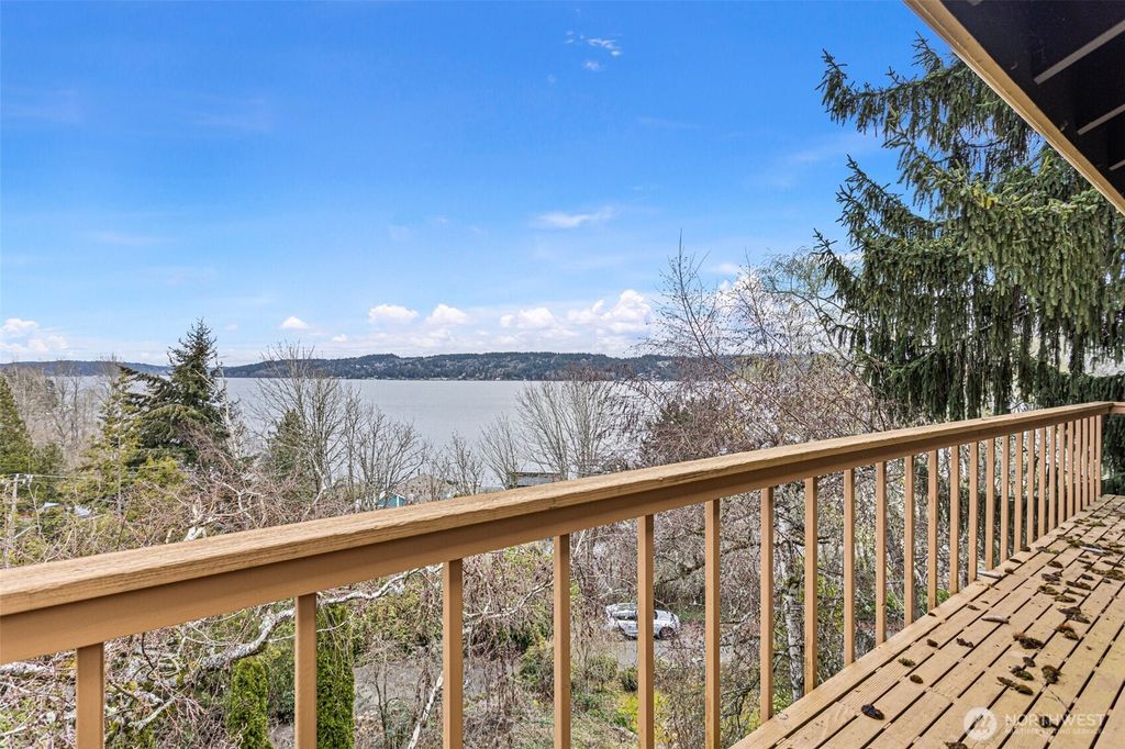 Photo of 5332 NE 86th St St, Seattle, WA 98115 (MLS # 2341697)