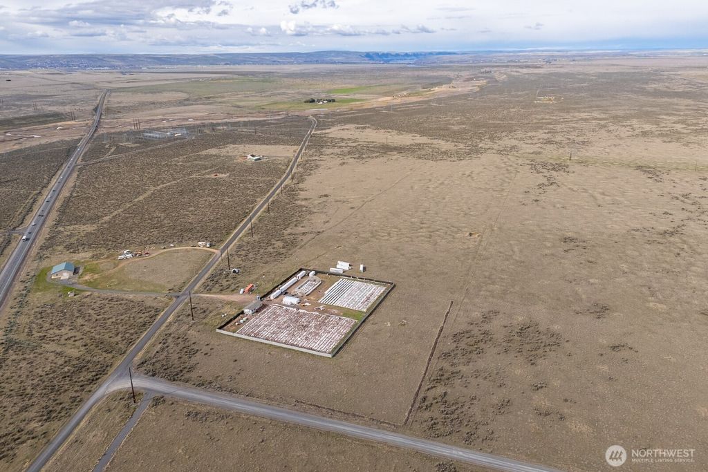 Photo of 11061 NE Neppel Road, Moses Lake, WA 98804 (MLS # 2505760)