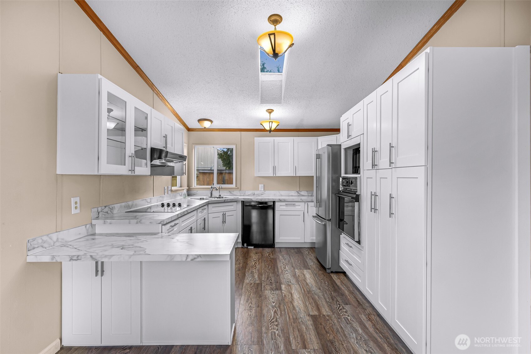 3802 James Street 23