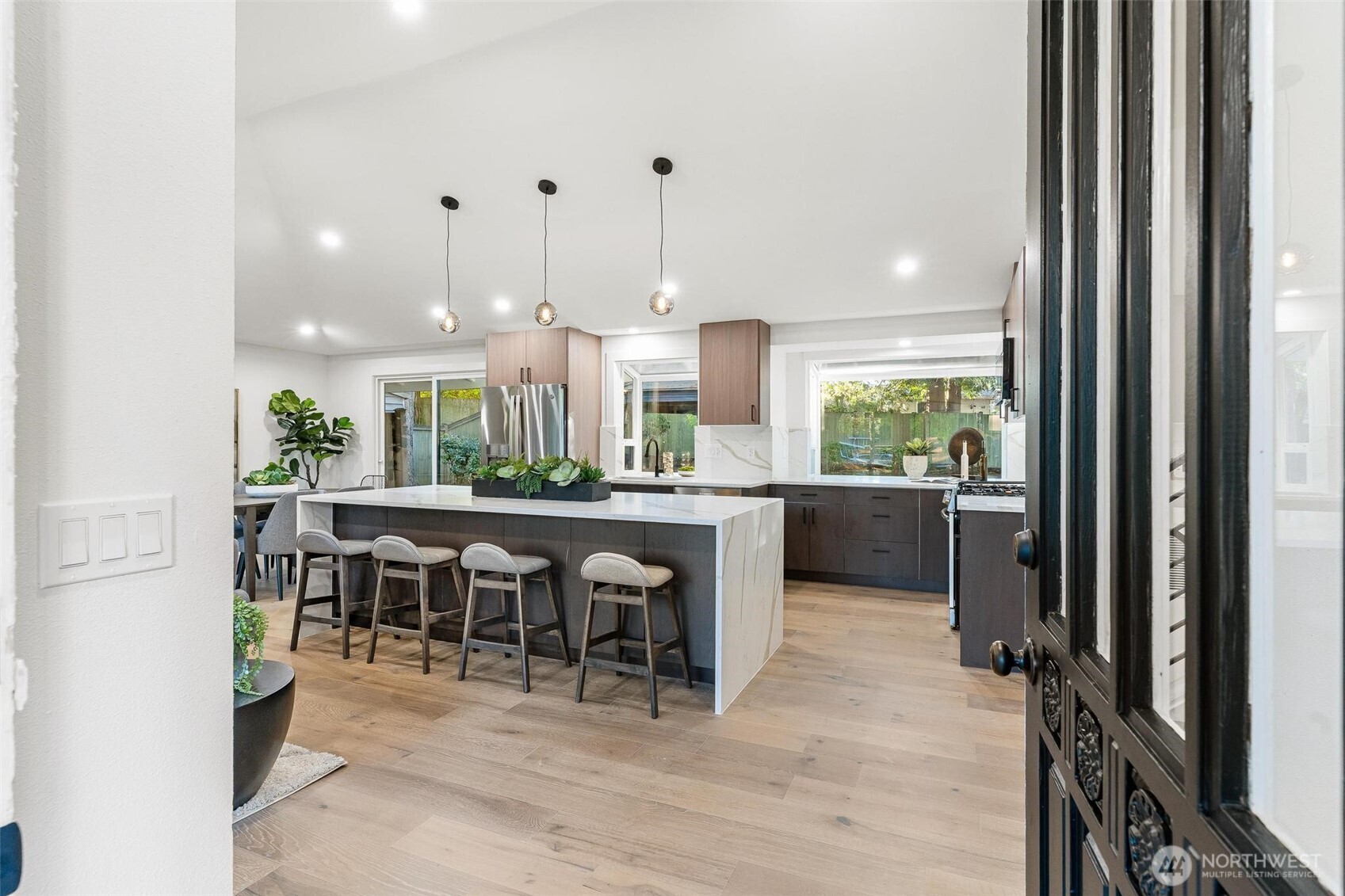 2133 170th Avenue NE