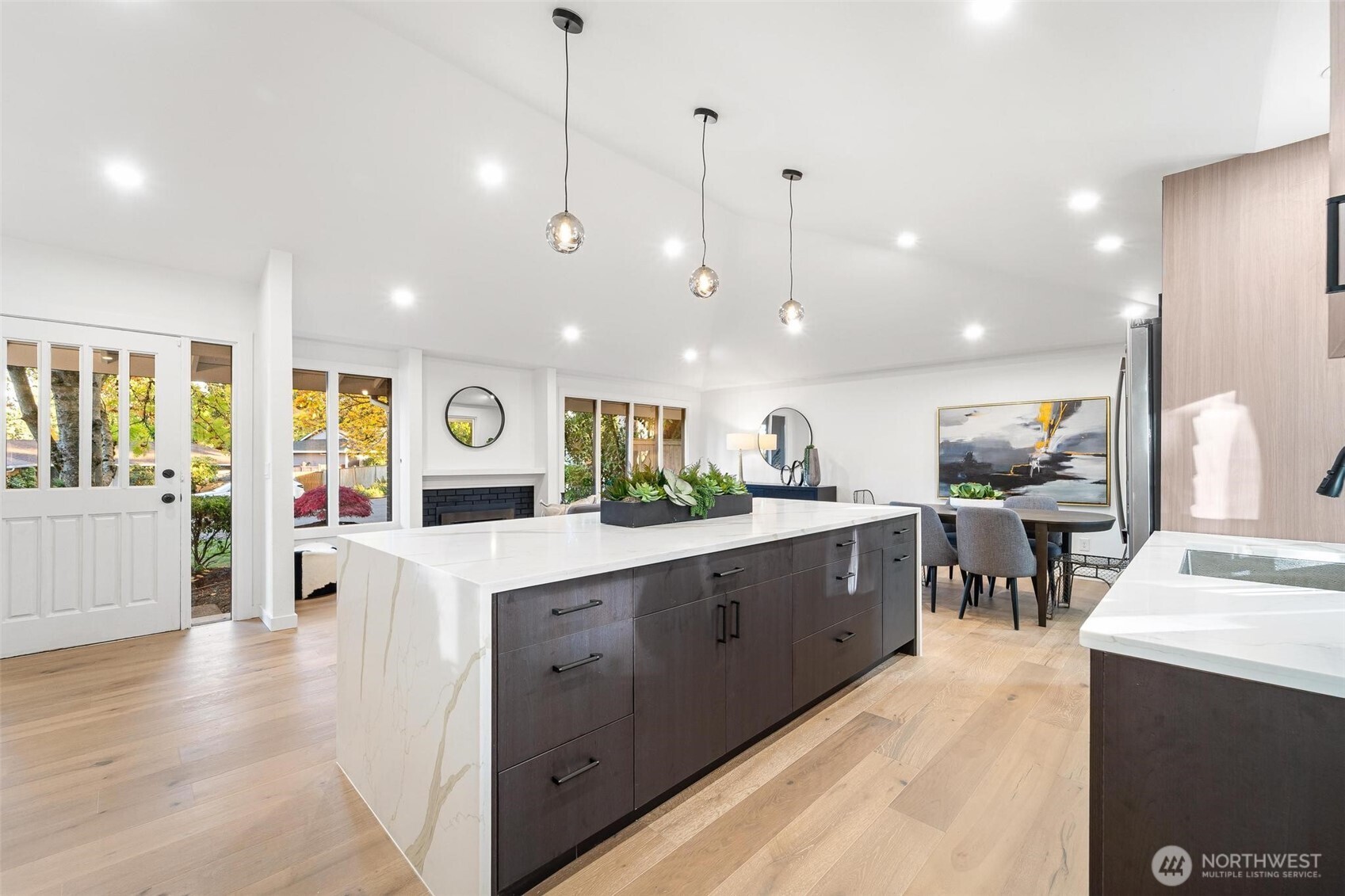 2133 170th Avenue NE