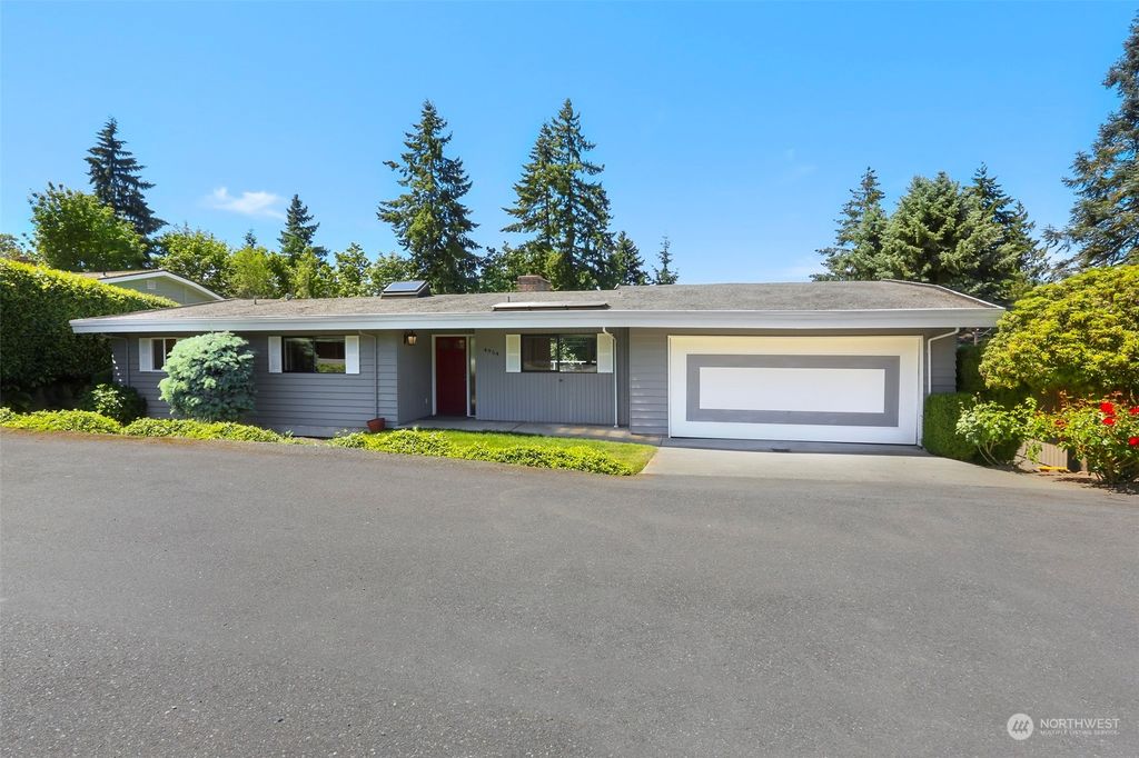 Photo of 4954 116th Place SE, Bellevue, WA 98006 (MLS # 2077257)