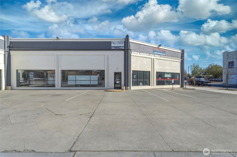 2 E Poplar Street