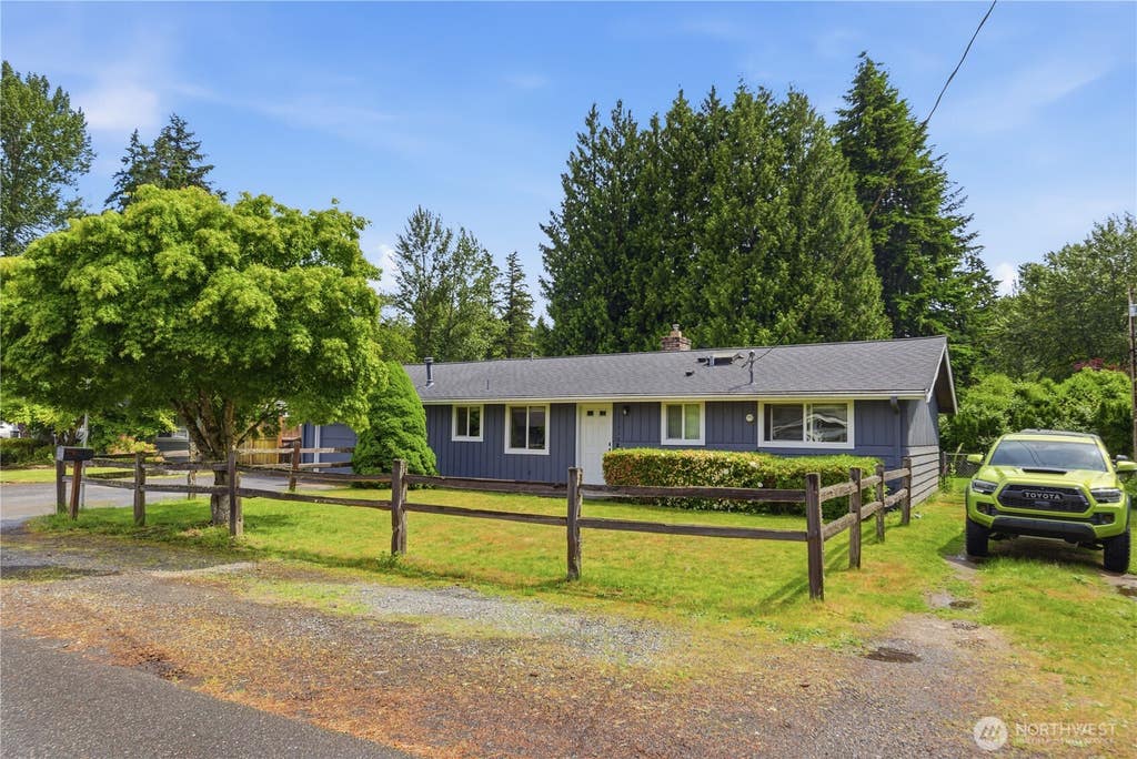Photo of 12264 156th Avenue SE, Renton, WA 98059 (MLS # 2543863)