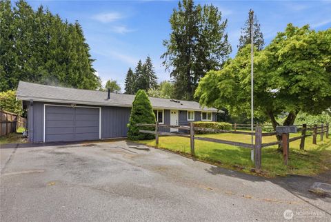 Photo of 12264 156th Avenue SE, Renton, WA 98059 (MLS # 2543863)