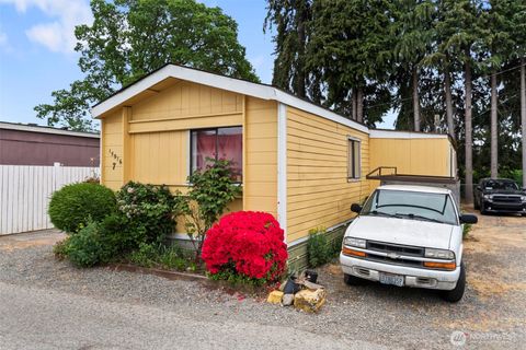 15016 W Thorne LN SW 7 Lakewood WA 98498