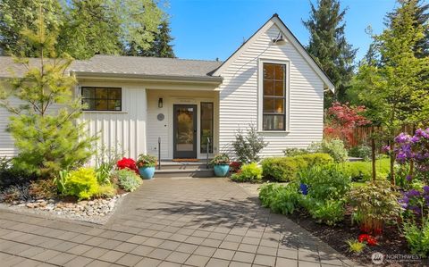 Photo of 2327 NE 127th Street #B, Seattle, WA 98125 (MLS # 2513011)