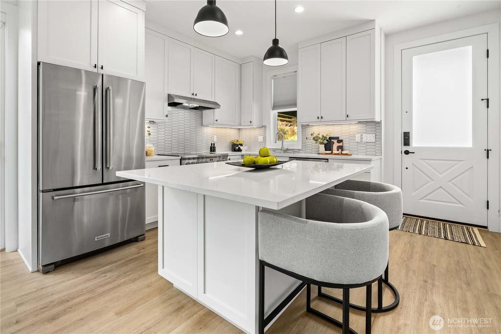 Photo of 6915 55th Avenue S #B, Seattle, WA 98118 (MLS # 2563206)