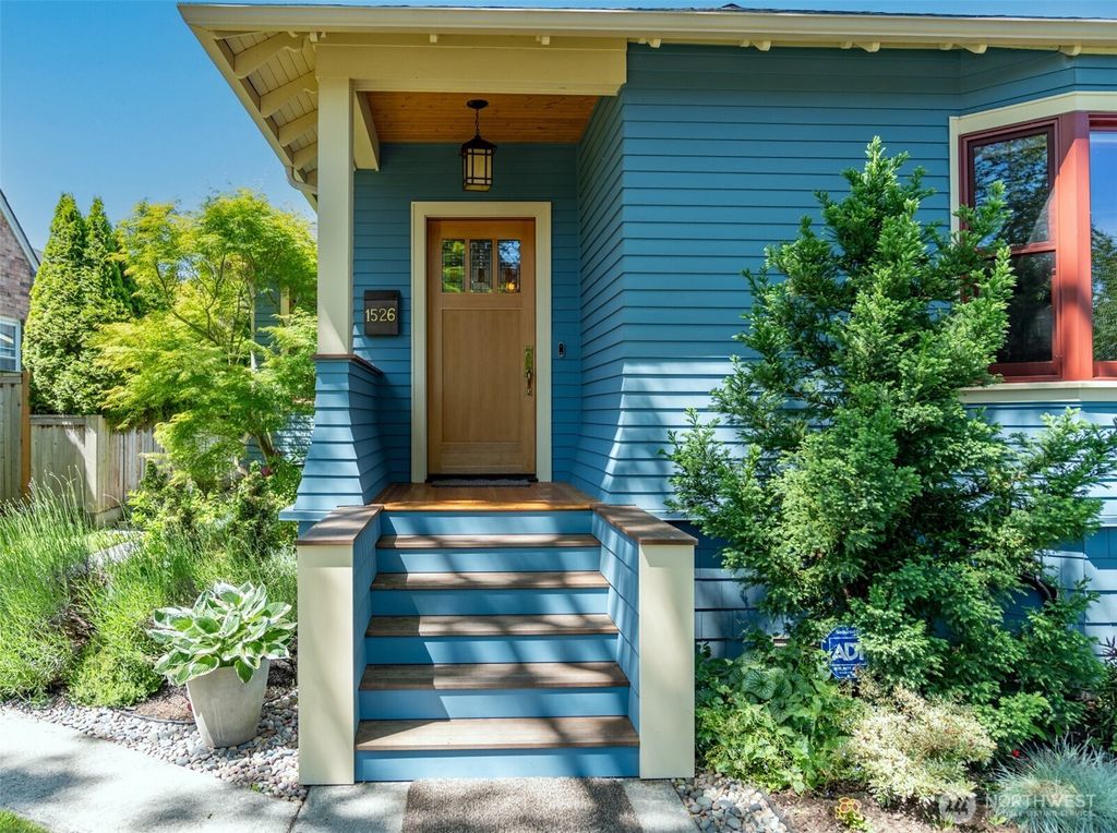 Photo of 1526 Oakes Avenue, Everett, WA 98201 (MLS # 2536864)