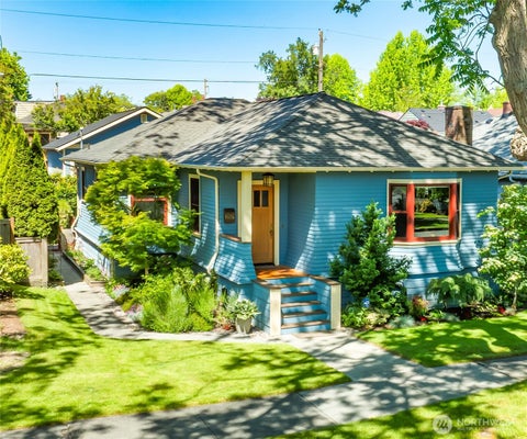 Photo of 1526 Oakes Avenue, Everett, WA 98201 (MLS # 2536864)
