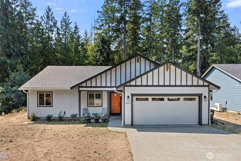 Photo of 18817 Rampart Drive SE, Yelm, WA 98597 (MLS # 2423095) Photo of 18817 Rampart Drive SE, Yelm, WA 98597 (MLS # 2423095)