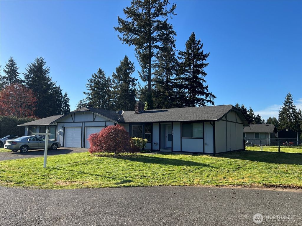 Photo of 1521 -1523 151st Street Ct S, Spanaway, WA 98387 (MLS # 2513459)