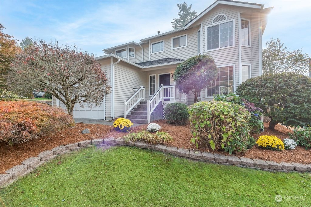 Photo of 1203 SW 325th Place, Federal Way, WA 98023 (MLS # 2008558)