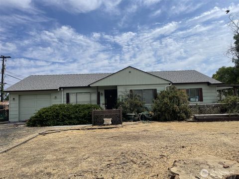 802 Lindberg Lane Moses Lake WA 98837