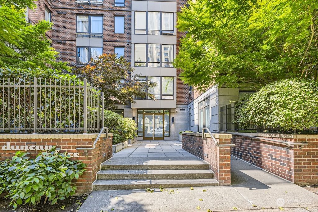 Photo of 4547 8th Avenue NE #206, Seattle, WA 98105 (MLS # 2152786)