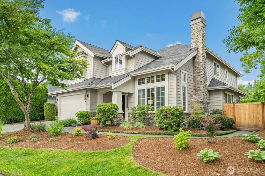 Photo of 1014 274th Way SE, Sammamish, WA 98075 (MLS # 2395402)