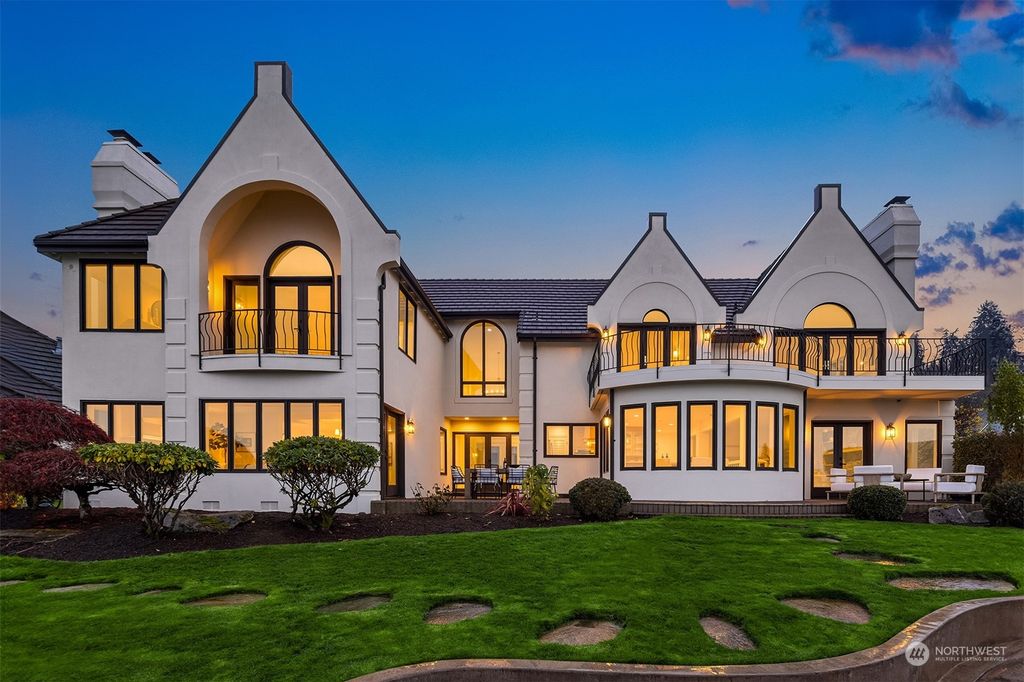 Photo of 8443 NE Woodland Cove Drive, Kirkland, WA 98034 (MLS # 2310556)