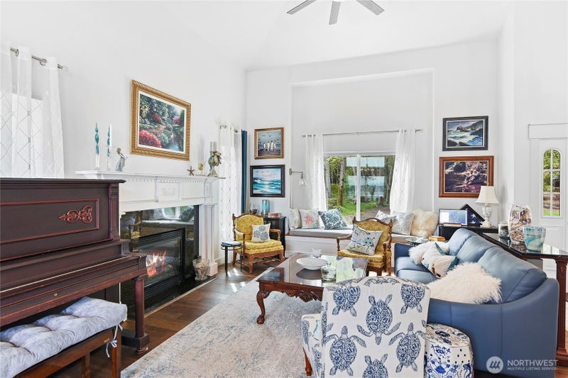 8101 NE Hunt Club Lane