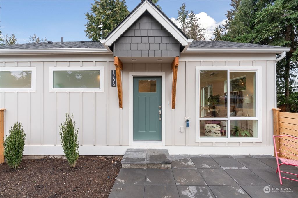 Photo of 1706 NE 124th Street, Seattle, WA 98125 (MLS # 2028063)