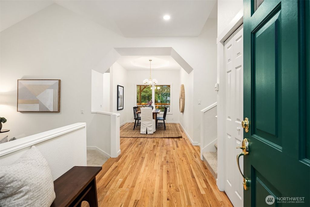 Photo of 2715 NE 184th Place, Lake Forest Park, WA 98155 (MLS # 2459425)