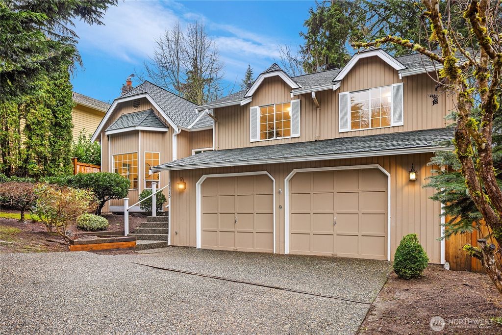 Photo of 2715 NE 184th Place, Lake Forest Park, WA 98155 (MLS # 2459425)