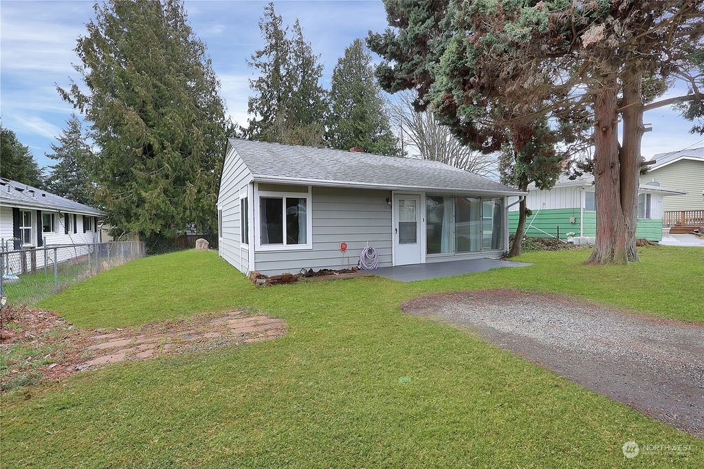 Photo of 10412 1st Avenue S, Seattle, WA 98168 (MLS # 2206562)