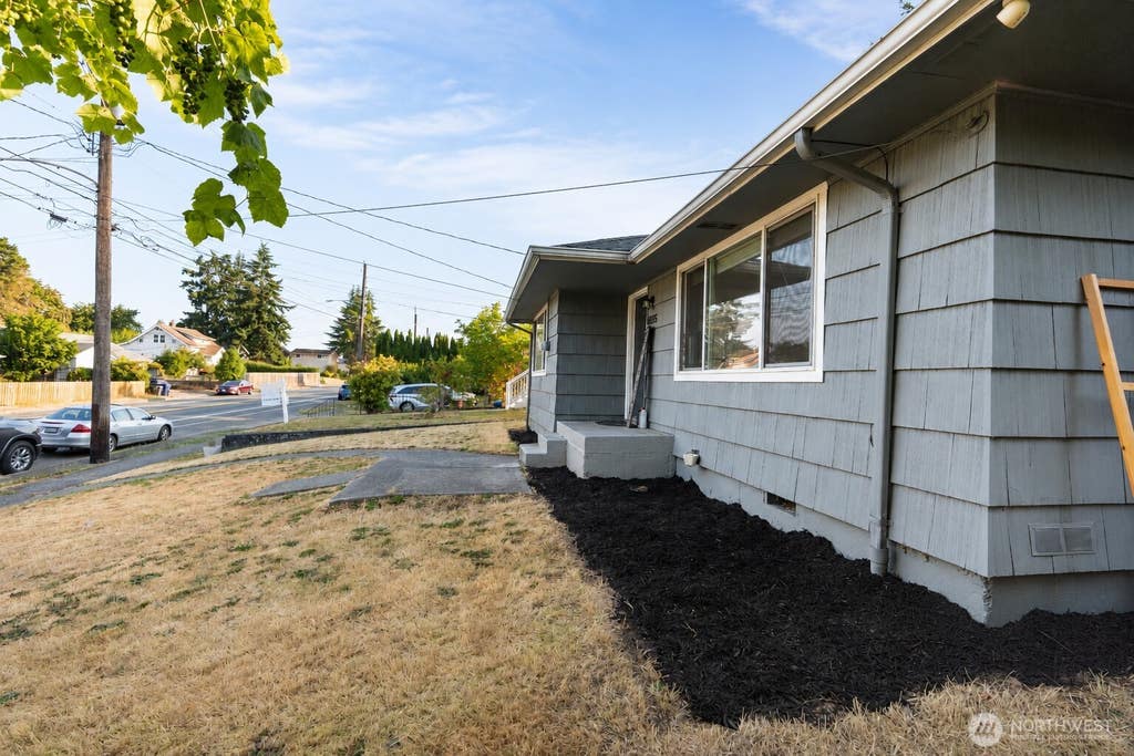 Photo of 6835 Yakima Avenue, Tacoma, WA 98408 (MLS # 2559149)