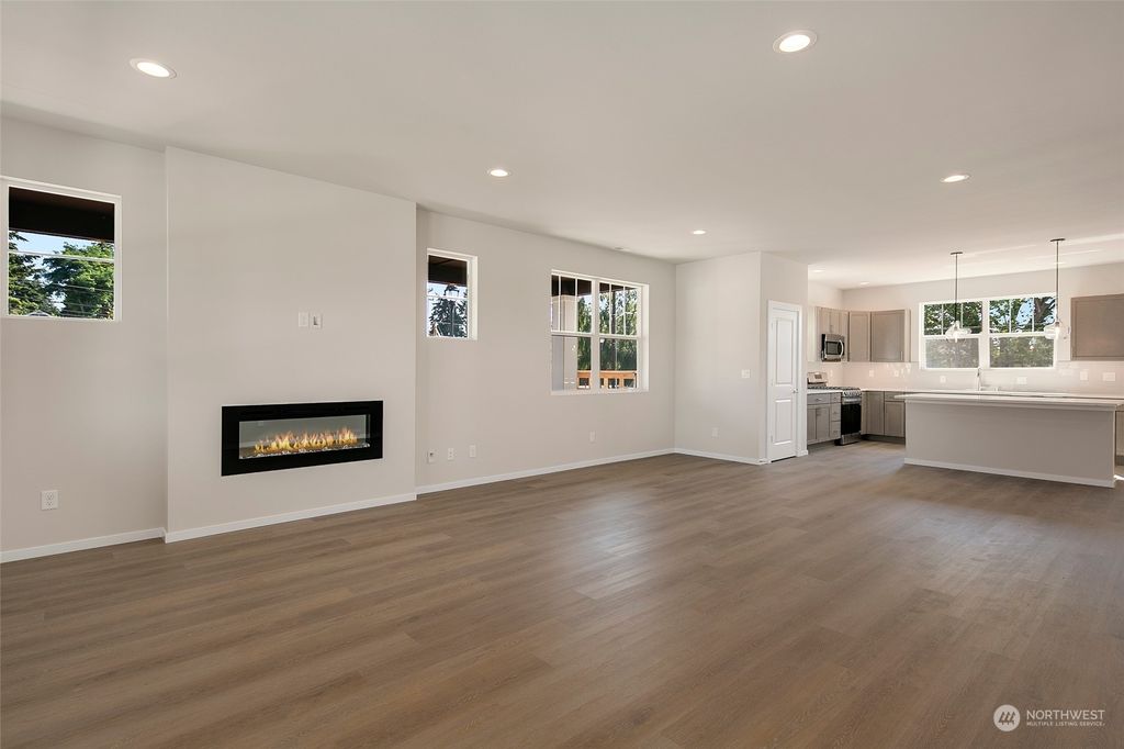 Photo of 482 SW 100th Street #34, Seattle, WA 98106 (MLS # 2128991)