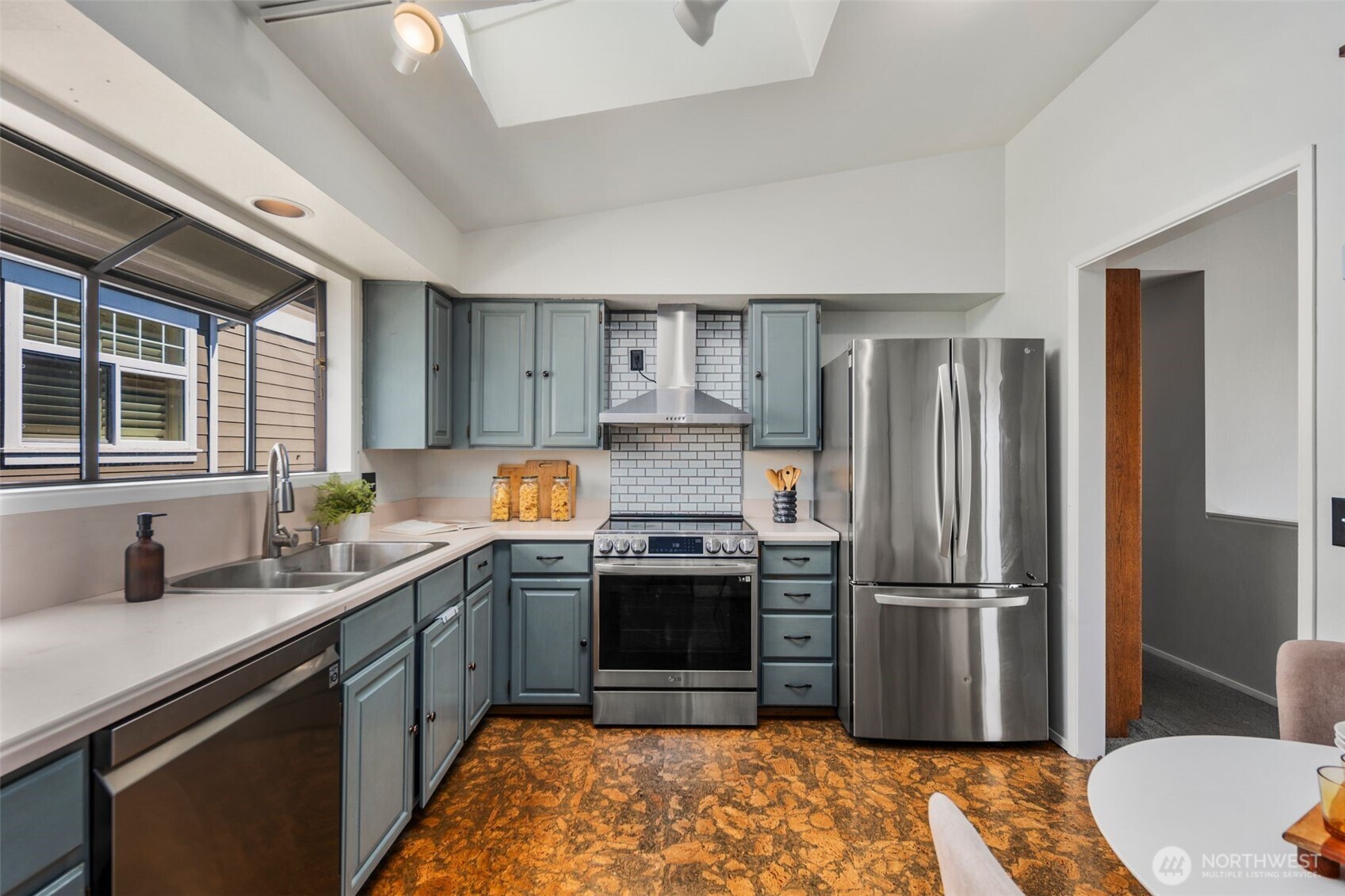 2919 W Mansell
