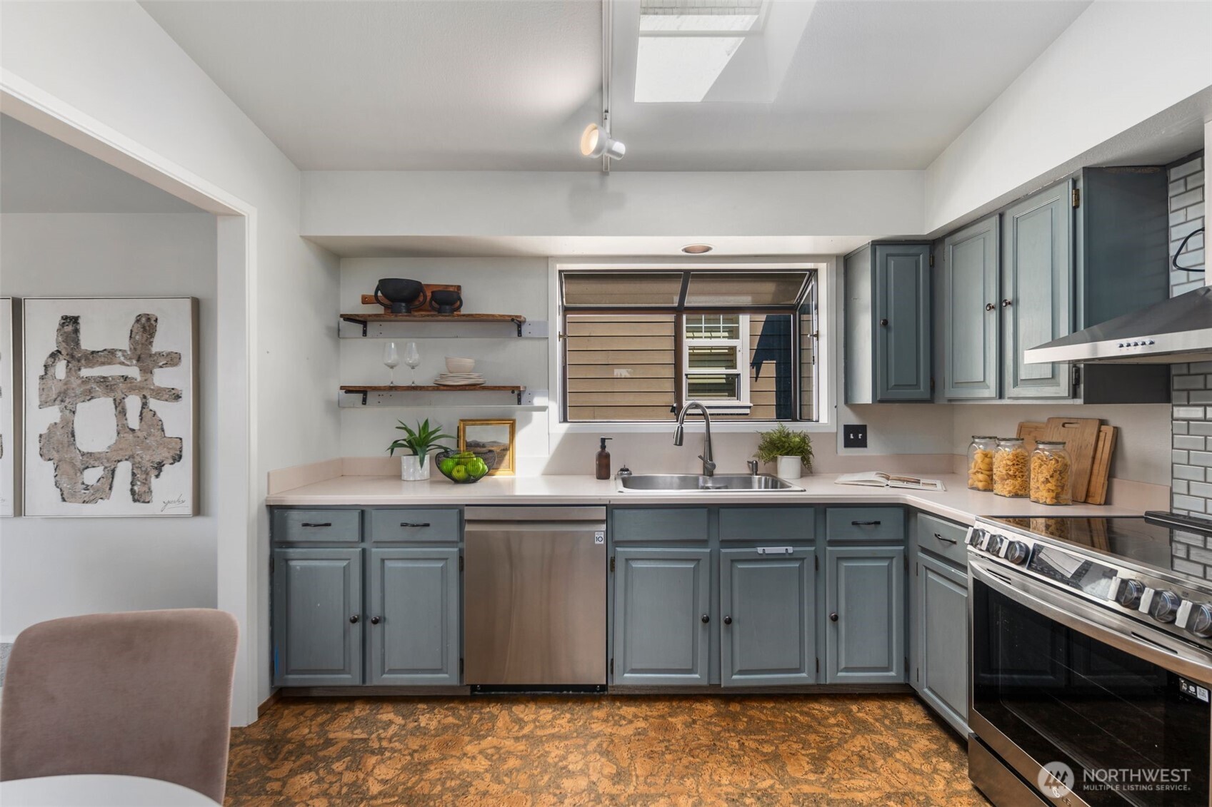 2919 W Mansell