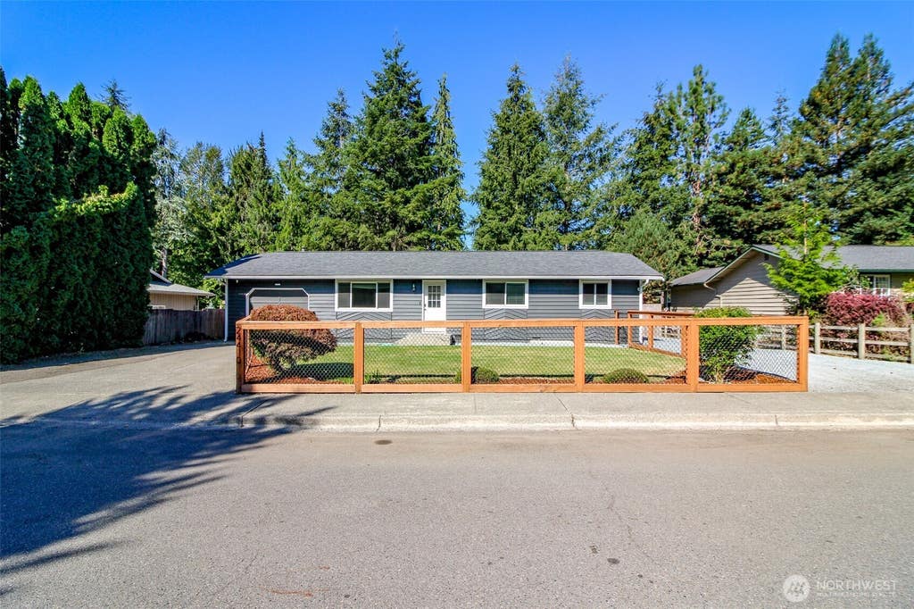 Photo of 24410 Terrace PL PL, Black Diamond, WA 98010 (MLS # 2573189)