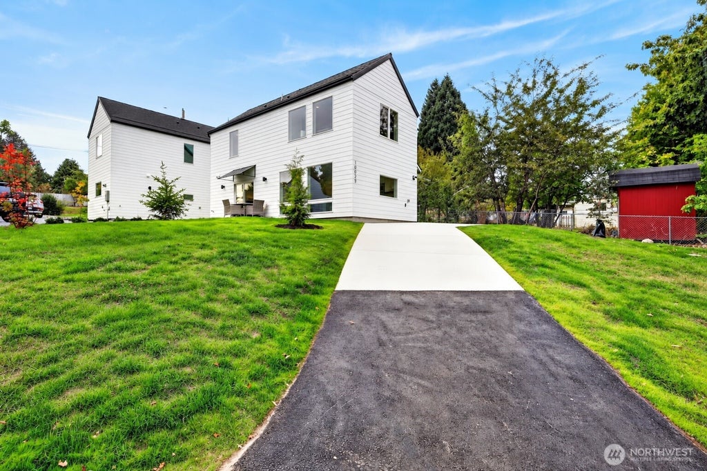 Photo of 10029 14th Avenue S, Seattle, WA 98168 (MLS # 2590362)