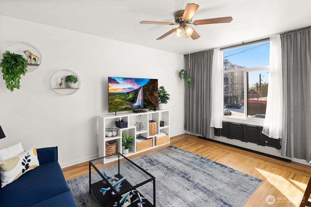 Photo of 22 John Street #10, Seattle, WA 98109 (MLS # 2438475)
