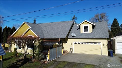 Photo of 1110 Railroad Avenue, Sedro Woolley, WA 98284 (MLS # 2469795)
