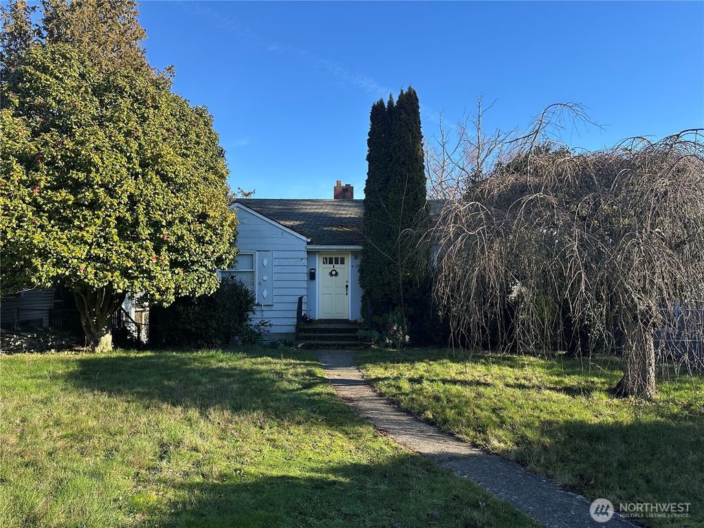 Photo of 4022 37th Avenue SW, Seattle, WA 98126 (MLS # 2471072)