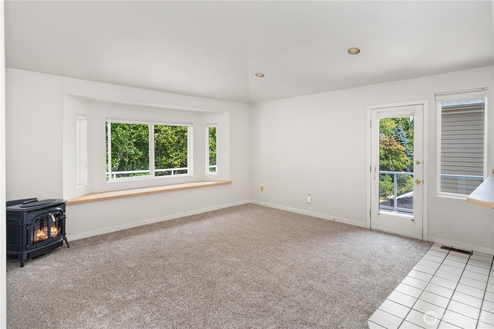 70 Fernridge Lane