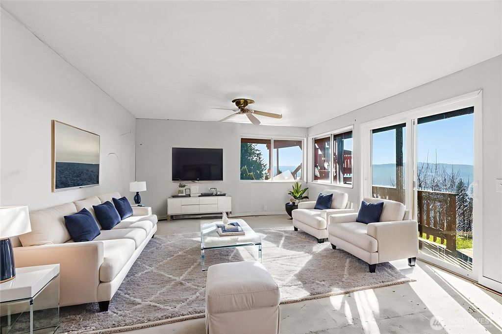 Photo of 585 Taylor Road, Kalama, WA 98625 (MLS # 2471060)