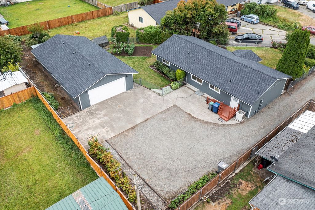 Photo of 526 1st Place, Pacific, WA 98047 (MLS # 2280941)