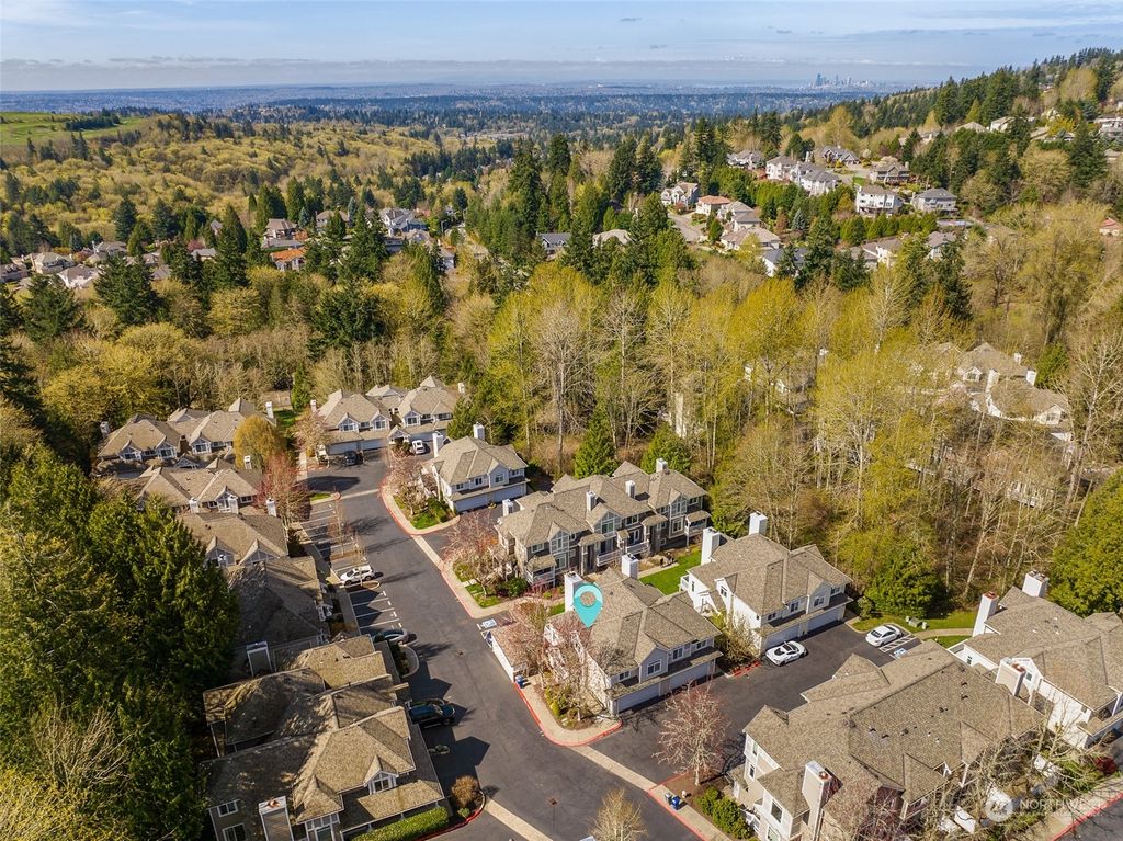 Photo of 6627 SE Cougar Mountain Way #3, Bellevue, WA 98006 (MLS # 2218994)